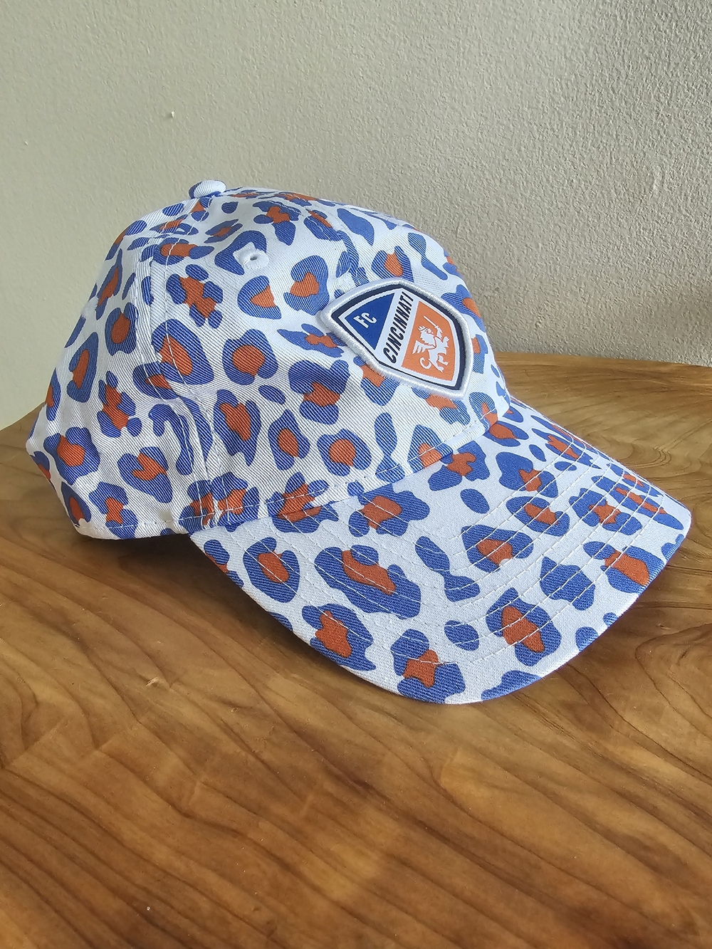 New Era FC Cincinnati White Blue Orange Leopard Print Baseball Cap - Picture 4 of 5